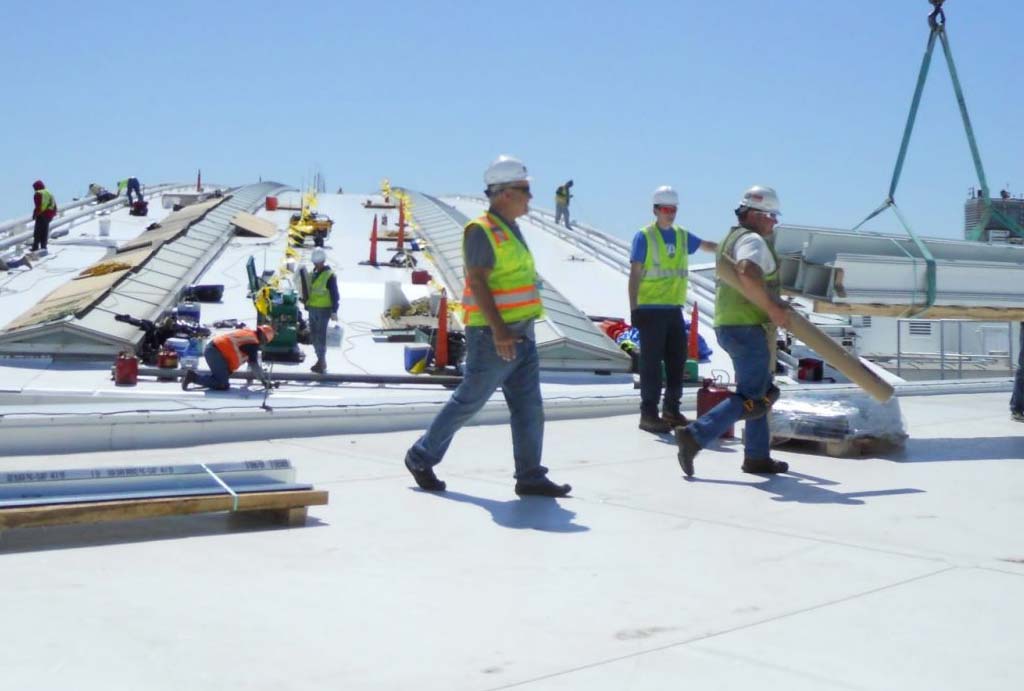 How to Tell if You Need Commercial Roofing Repair or Replacement