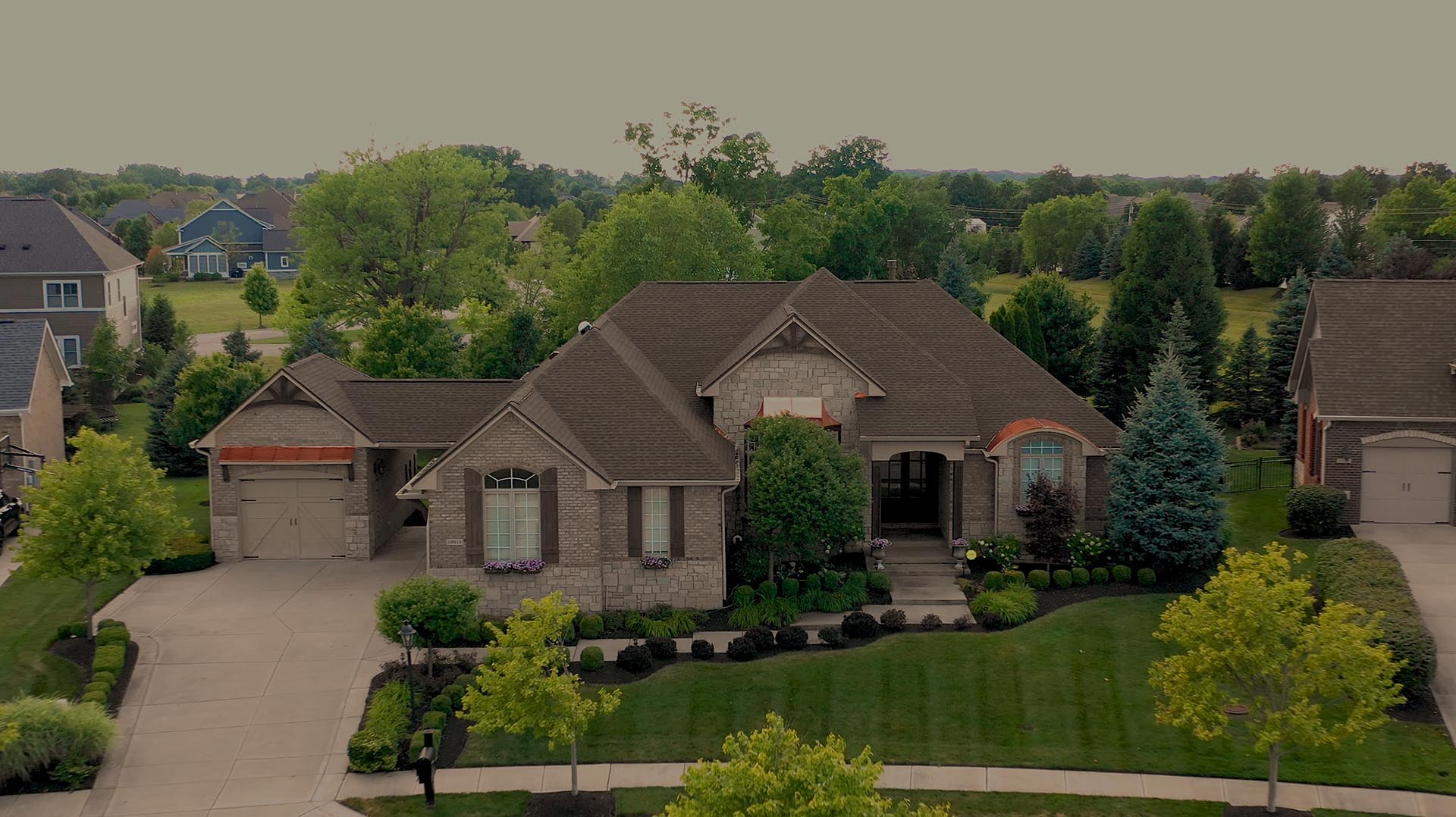 Indianapolis roofing company 46202