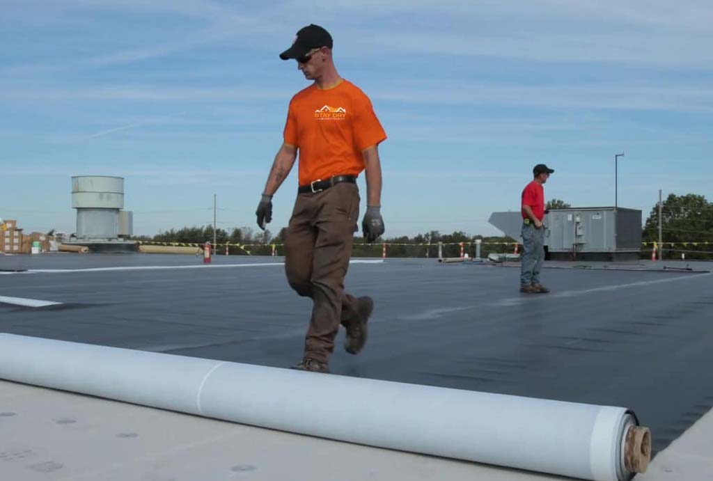 Commercial Flat Roof Maintenance and ROI Guide for Property Managers